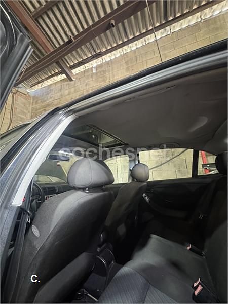 Usado Seat Leon Sport 150 CV (110 kW) 2003 Negro Utilitario