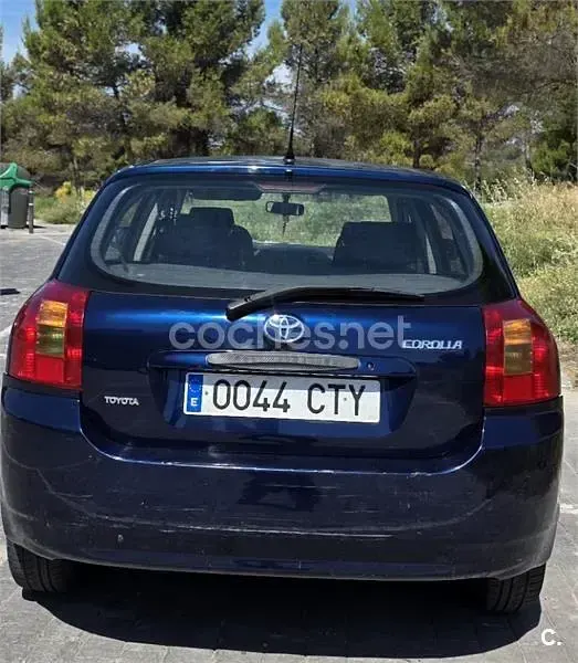 Usado Toyota Corolla Terra 90 CV (66 kW) 2004 Azul Berlina