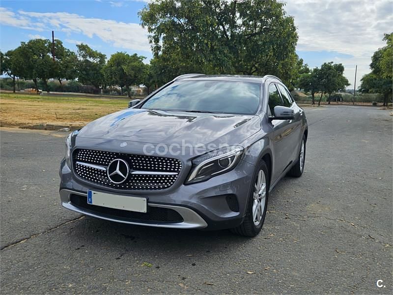 Gris / plata Usado 2015 Mercedes GLA200 Urban SUV | 21.000 € (Caro) - Imagen 1/4