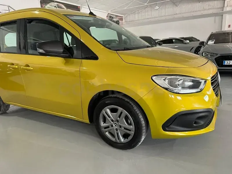 Usado Mercedes Citan 110 95 CV (69 kW) 2022 Amarillo Monovolumen