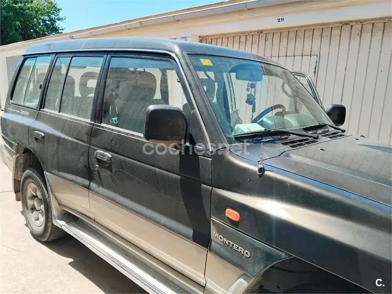 Usado Mitsubishi Montero 125 CV (91 kW) 1998 Negro SUV