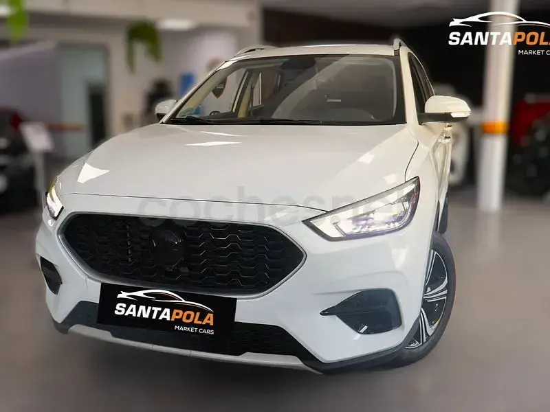 Usado MG ZS Comfort 106 CV (77 kW) 2023 Blanco SUV
