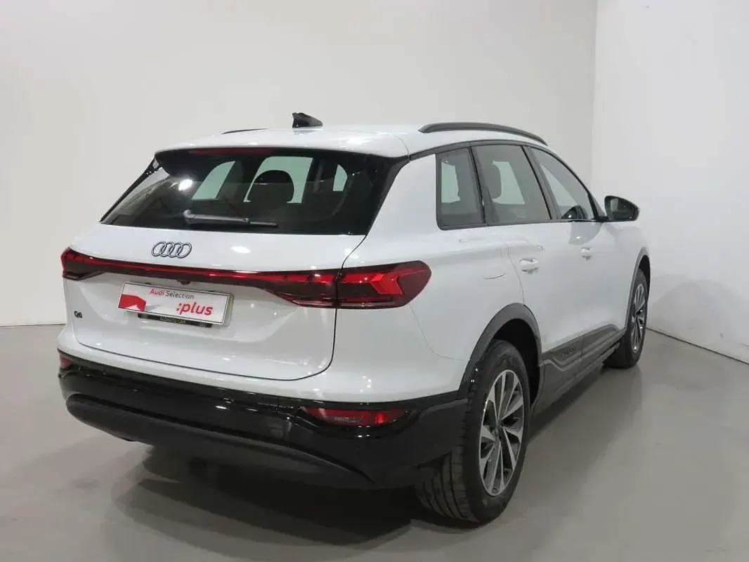 Usado Audi Q6 e-tron Advanced Plus 185 kW (252 CV) 2025 Blanco SUV