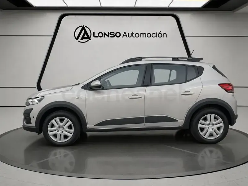 Usado Dacia Sandero Expression 91 CV (66 kW) 2024 Gris / plata Berlina