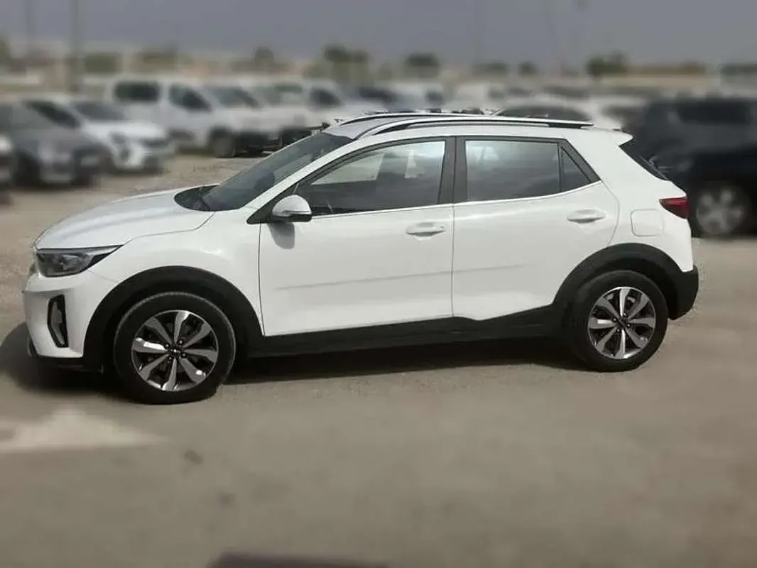 Usado Kia Stonic 101 CV (74 kW) 2022 Blanco SUV