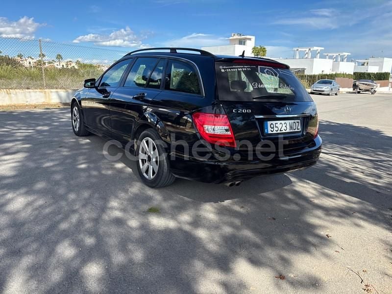 Usado Mercedes C200 Avantgarde 136 CV (100 kW) 2012 Negro Familiar