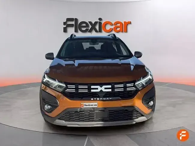 Usado Dacia Sandero Essentiel 91 CV (66 kW) 2023 Naranja Berlina
