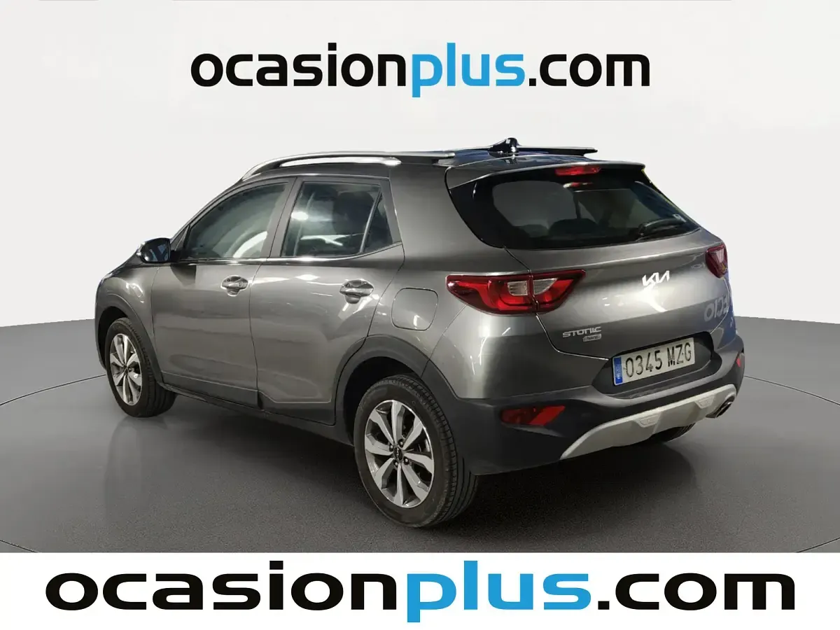 Usado Kia Stonic 101 CV (74 kW) 2025 Gris SUV