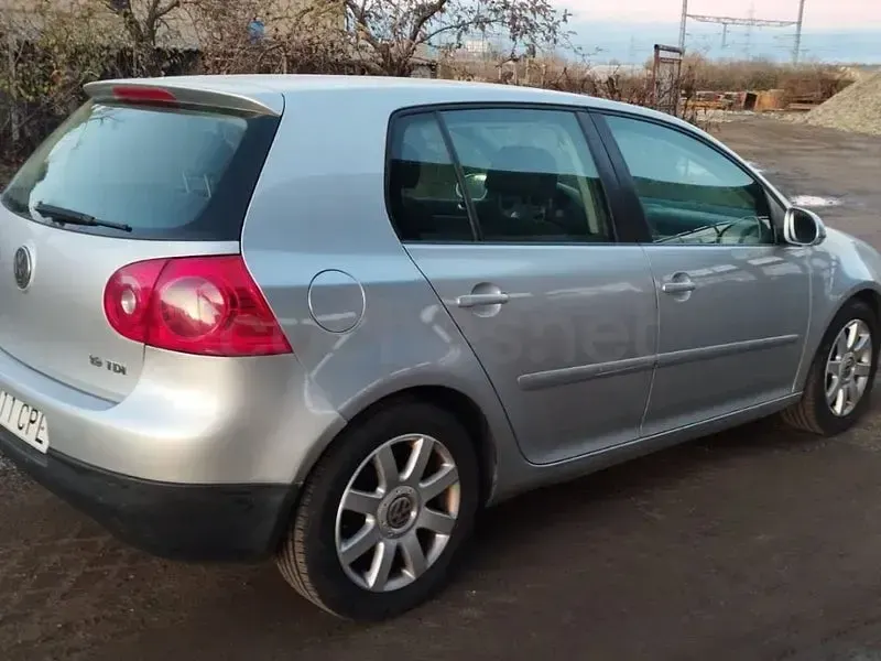 Usado VW Golf IV 110 CV (80 kW) 2004 Gris / plata Berlina