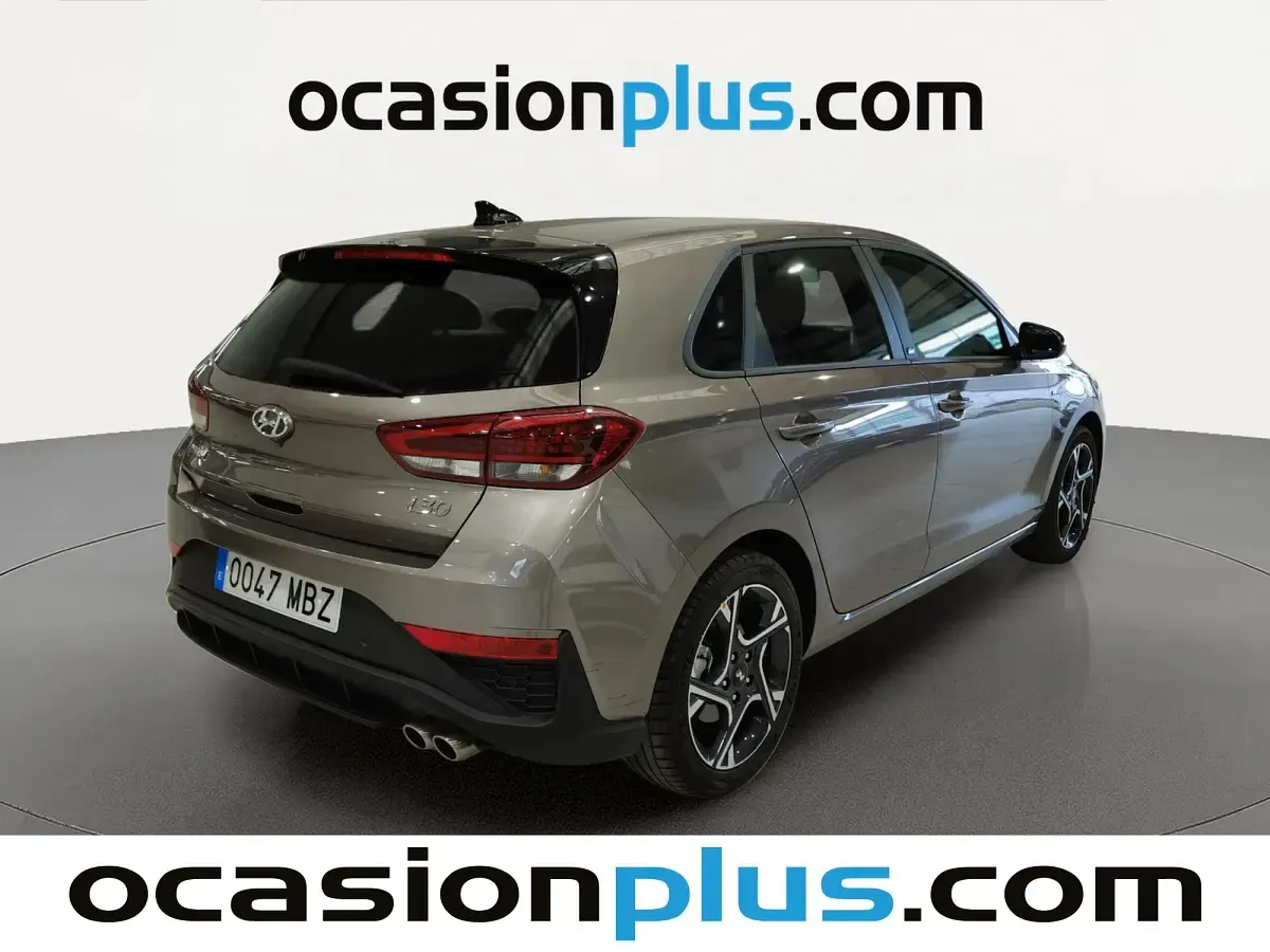 Usado Hyundai i30 N Line 120 CV (88 kW) 2022 Gris Utilitario