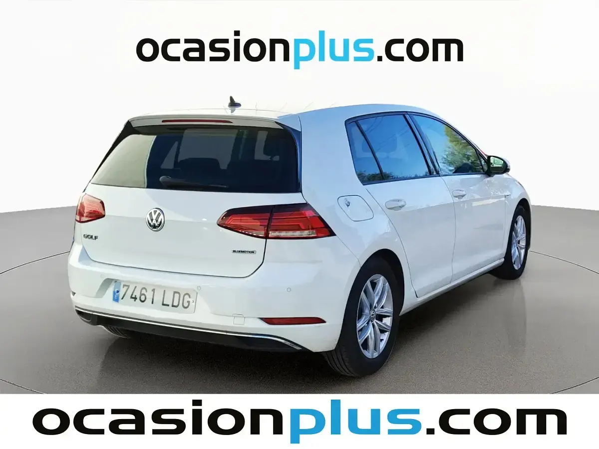 Używany VW Golf VII Advance 130 KM (95 kW) 2019 Biały