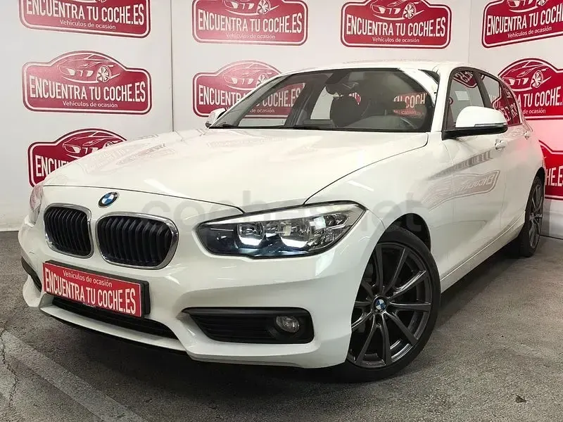 Usado BMW 118 Comfort Edition 136 CV (100 kW) 2018 Blanco Utilitario