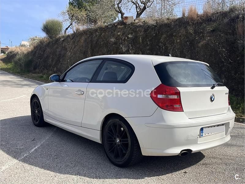 Usado BMW 118 143 CV (105 kW) 2007 Blanco Utilitario