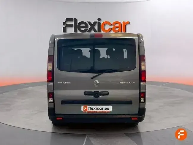 Usado Renault Trafic 125 CV (91 kW) 2018 Gris Monovolumen