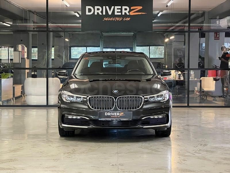 Usado BMW 730 Comfort Edition 265 CV (194 kW) 2016 Gris / plata Berlina