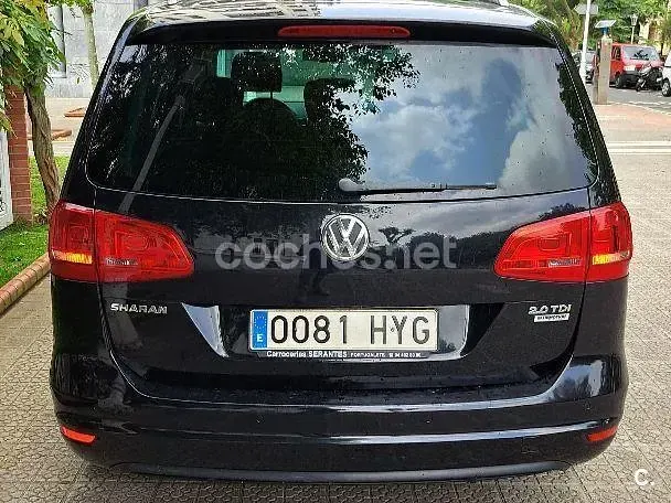Usado VW Sharan Sport 140 CV (102 kW) 2014 Negro Monovolumen