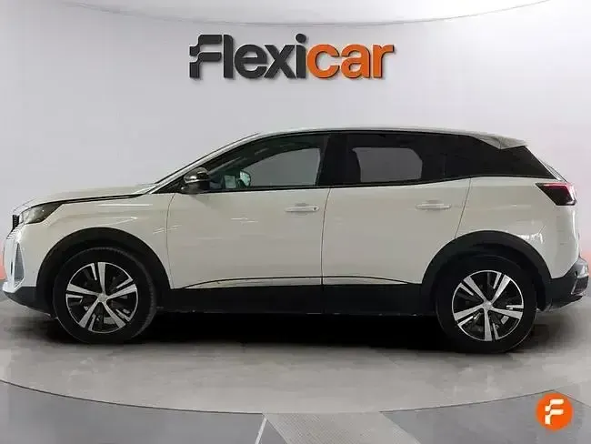 Usado Peugeot 3008 Allure 130 CV (95 kW) 2023 Blanco SUV
