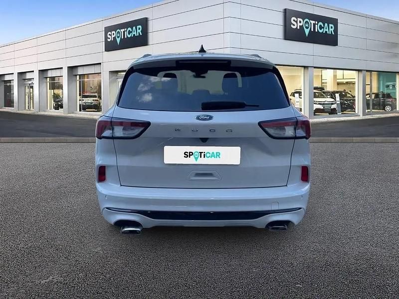 Usado Ford Kuga ST-Line 150 HP (110 kW) 2022 Branco SUV