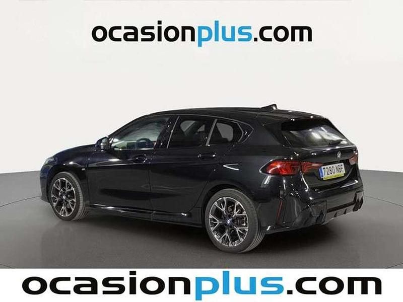 Usado BMW 116 122 CV (89 kW) 2025 Negro Utilitario