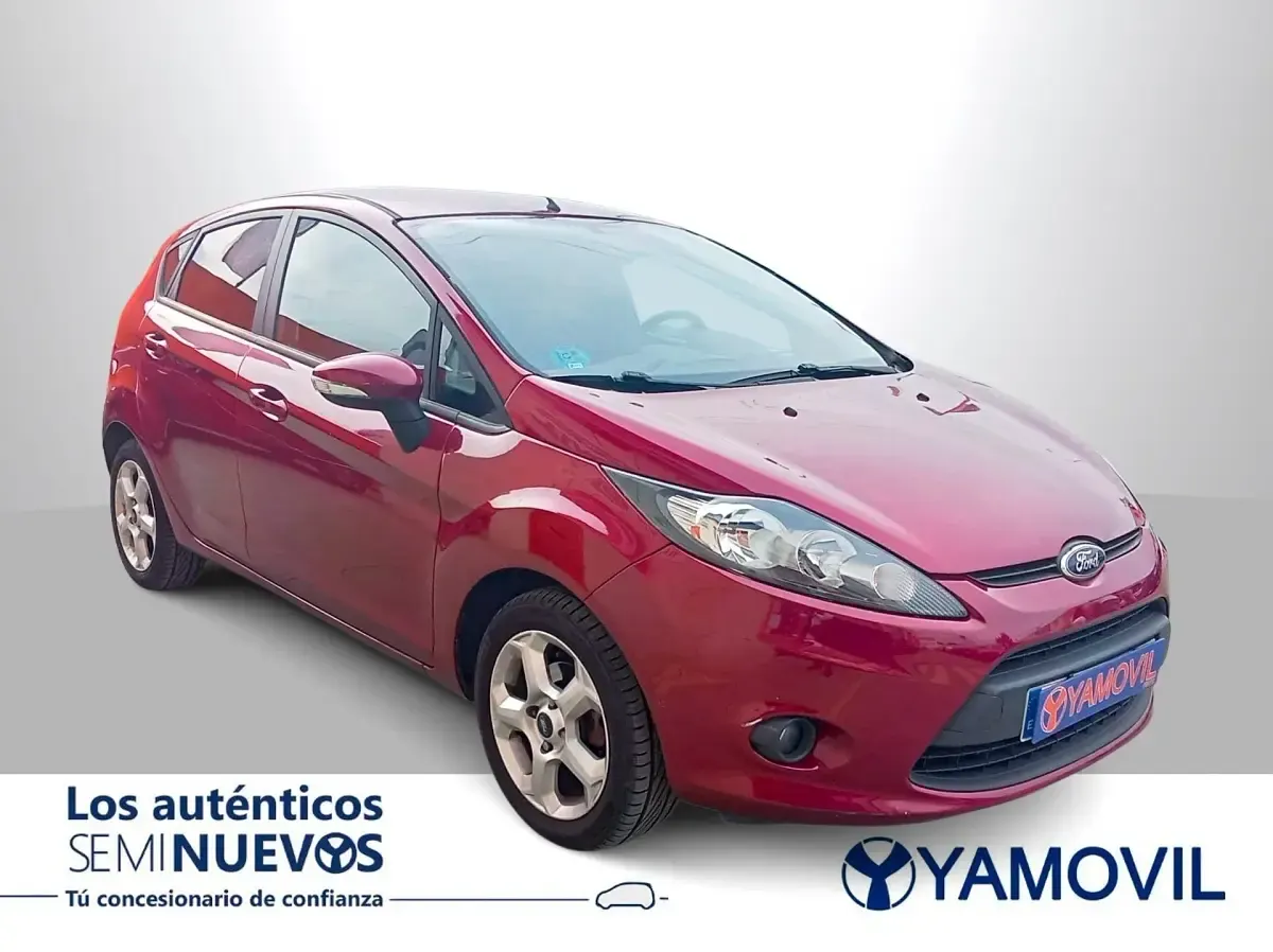 Usado Ford Fiesta Trend 97 CV (71 kW) 2010 Rojo Berlina