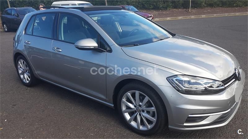 Usado VW Golf VII Advance 115 CV (84 kW) 2018 Gris / plata Berlina