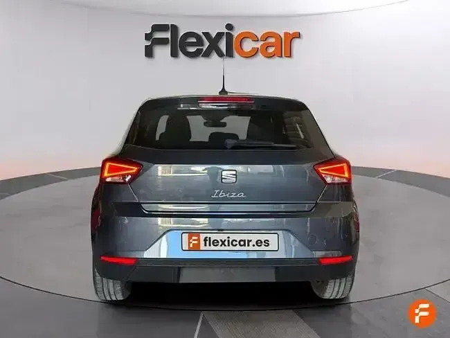 Usado Seat Ibiza XCELLENCE 115 CV (84 kW) 2024 Gris Utilitario
