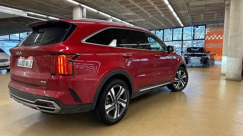 Usado Kia Sorento Plus 230 CV (169 kW) 2023 Rojo SUV