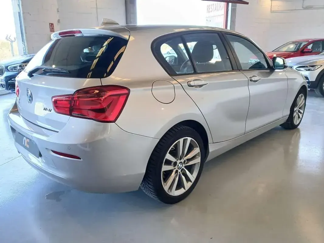Używany BMW 118 136 KM (100 kW) 2018 Srebrny Hatchback