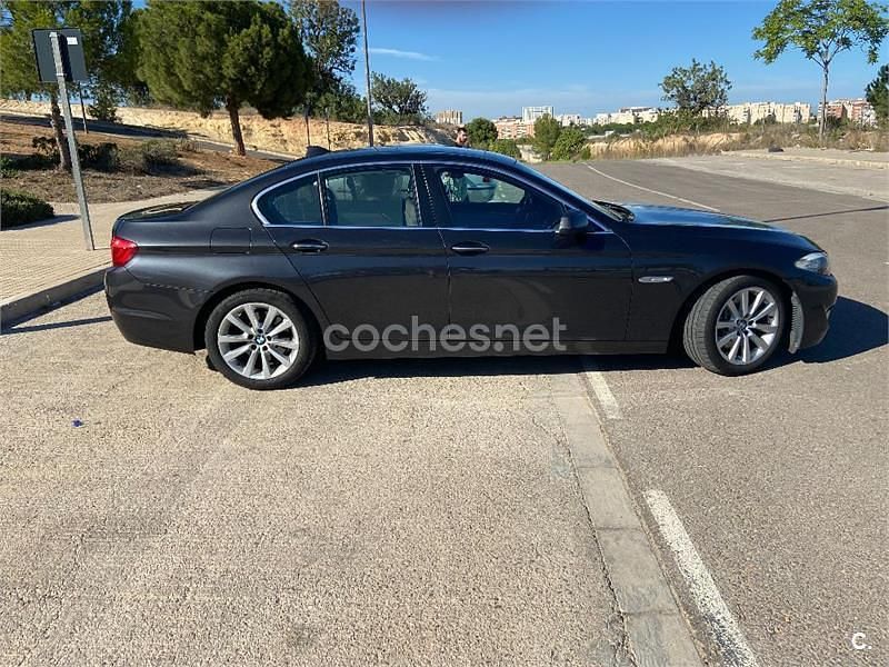 Usado BMW 530 235 CV (172 kW) 2010 Gris / plata Berlina