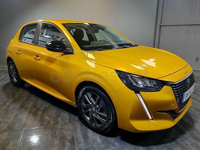 Usado Peugeot 208 Active 102 CV (75 kW) 2022 Amarillo Utilitario