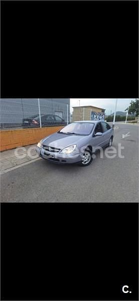 Usado Citroën C5 110 CV (80 kW) 2002 Gris / plata Berlina