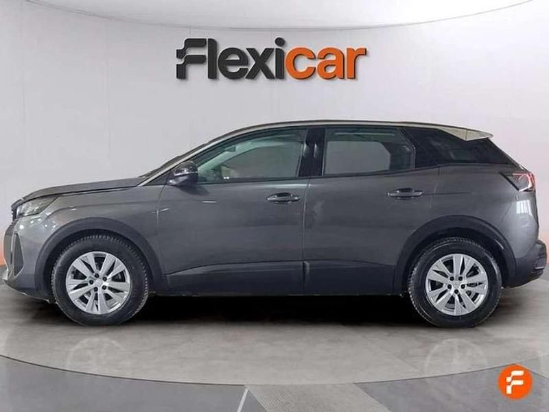 Usado Peugeot 3008 Active 131 CV (96 kW) 2022 Gris SUV