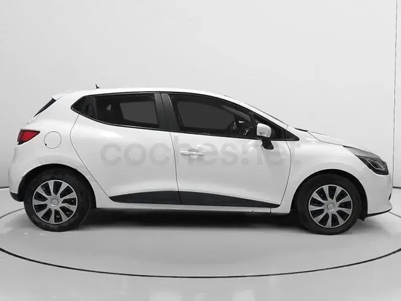 Usado Renault Clio IV Expression 90 CV (66 kW) 2015 Blanco Berlina