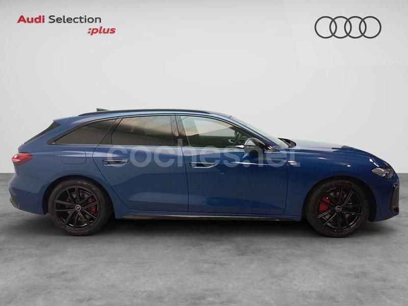 Usado Audi A5 Ambiente 299 CV (219 kW) 2025 Azul Familiar