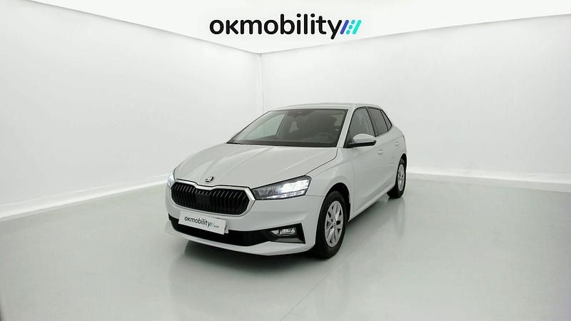 Blanco glaciar Usado 2024 Skoda Fabia Selection | 13.400 € (Buen precio) - Imagen 1/4