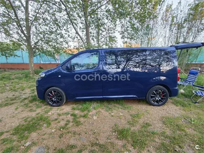 Usado Peugeot Traveller Active 180 CV (132 kW) 2018 Azul Monovolumen