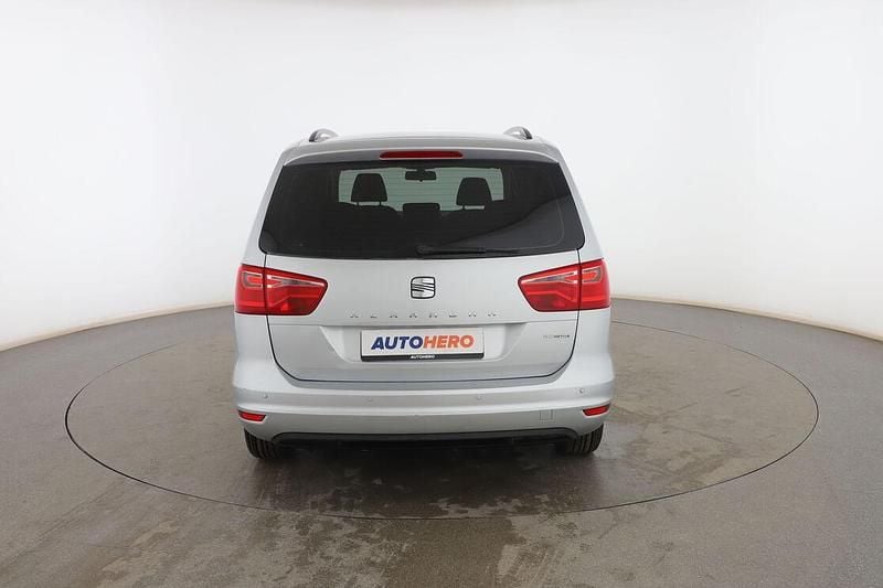 Usado Seat Alhambra Reference 140 CV (102 kW) 2014 Gris Monovolumen