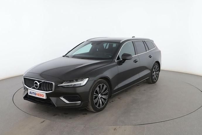 Gris Usado 2019 Volvo V60 Inscription Familiar | 20.199 € (Un poco caro) - Imagen 1/3