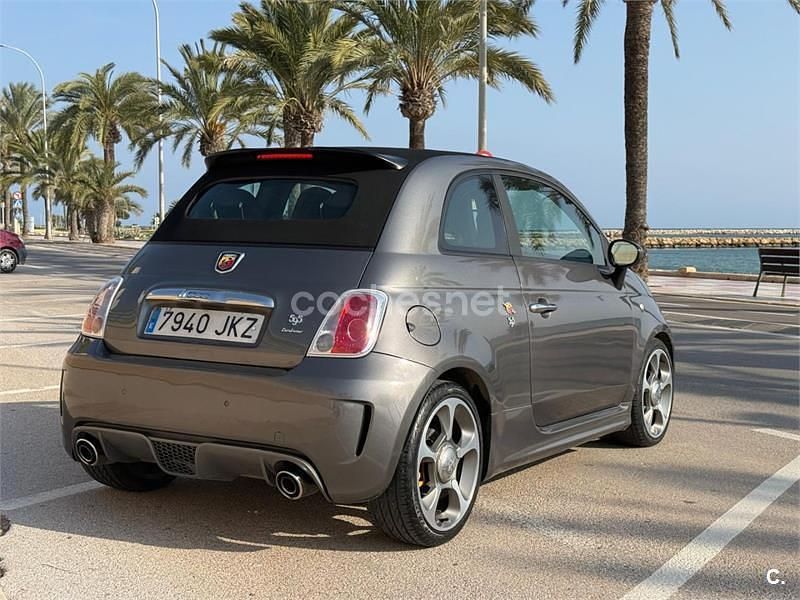 Usado Abarth 500C Turismo 160 CV (117 kW) 2015 Gris / plata Descapotable