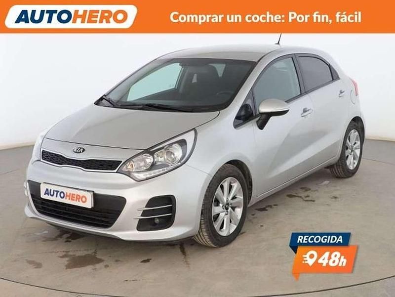 Plateado Usado 2015 Kia Rio Start Berlina | 10.899 € (Precio justo) - Imagen 1/3