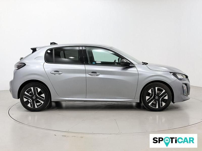 Usado Peugeot 208 Allure 102 CV (75 kW) 2024 Gris Utilitario