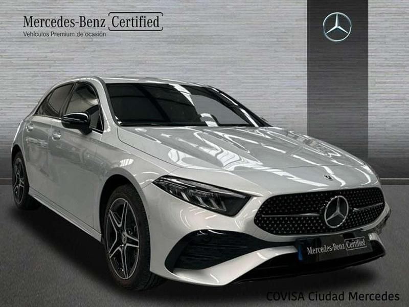 Usado Mercedes A250 AMG line 218 CV (160 kW) 2023 Plateado Berlina