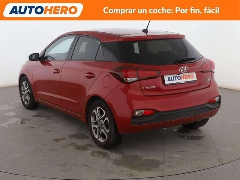 Usado Hyundai i20 99 CV (72 kW) 2019 Rojo Utilitario