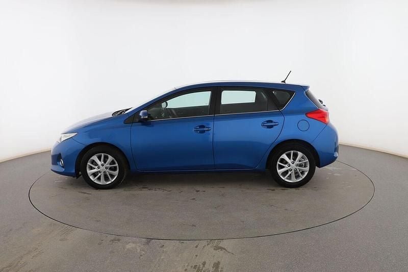 Usado Toyota Auris Active 132 CV (97 kW) 2014 Azul Utilitario