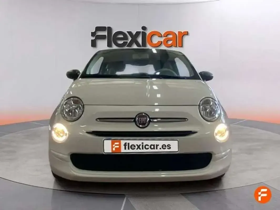 Usado Fiat 500 71 CV (52 kW) 2022 Blanco Descapotable