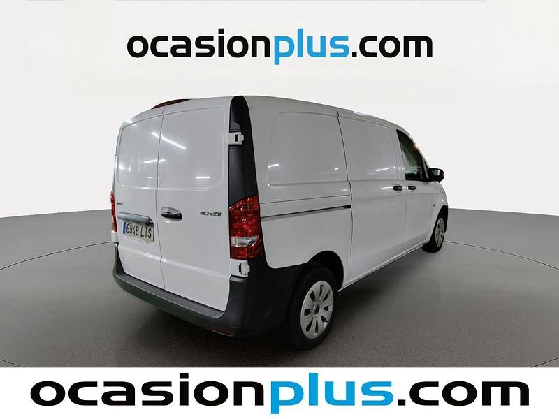 Usado Mercedes Vito 102 CV (75 kW) 2021 Blanco Van