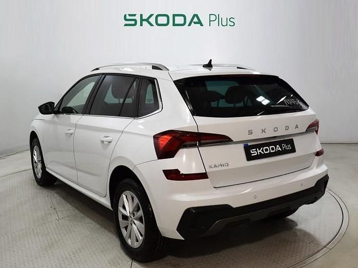 Usado Skoda Kamiq Selection 115 CV (84 kW) 2024 Blanco SUV