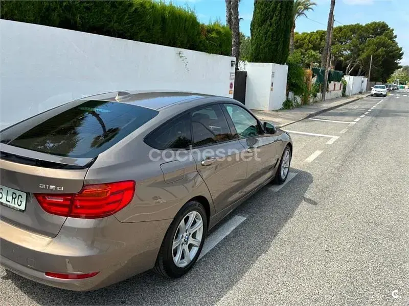 Usado BMW 318 143 CV (105 kW) 2015 Beige Berlina