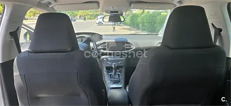 Usado Peugeot 308 SW Allure 150 CV (110 kW) 2016 Gris / plata Familiar