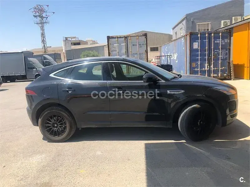 Usado Jaguar E-Pace 180 CV (132 kW) 2018 Negro SUV